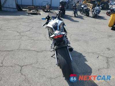 Czwarte zdjęcie samochodu z boku: 2014 APRILIA RSV4 R VIN:ZD4RKUA47ES000233 - miniatura