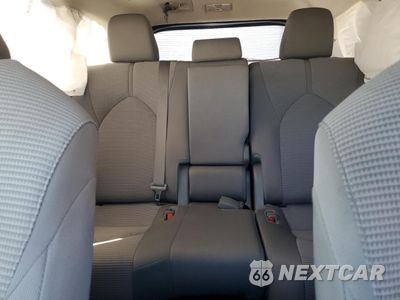 Zdjęcie 10 z 13 samochodu: 2024 TOYOTA HIGHLANDER LE VIN:5TDKDRAH5RS545434 - miniatura