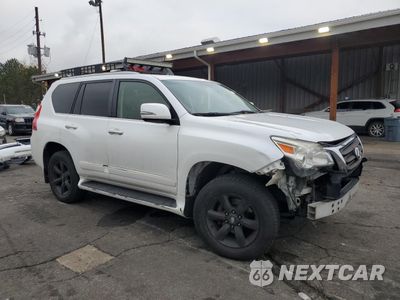 Czwarte zdjęcie samochodu z boku: 2013 LEXUS GX 460 VIN:JTJBM7FX7D5063631 - miniatura