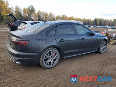 Trzecie zdjęcie samochodu z tyłu: 2022 AUDI A4 PREMIUM PLUS 45 VIN:WAUEAAF40NN010540 - miniatura