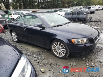 Czwarte zdjęcie samochodu z boku: 2009 VOLVO C70 T5 VIN:YV1MC67249J072582 - miniatura