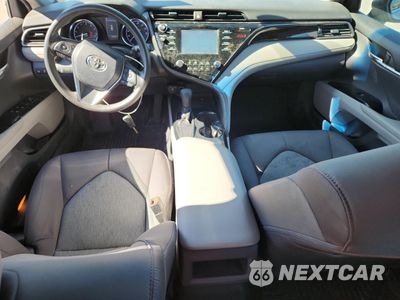 Zdjęcie 8 z 13 samochodu: 2019 TOYOTA CAMRY L VIN:4T1B11HK3KU759556 - miniatura