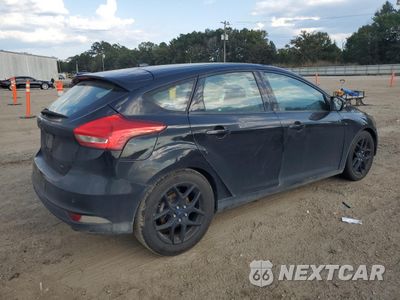 Trzecie zdjęcie samochodu z tyłu: 2016 FORD FOCUS SE VIN:1FADP3K25GL332477 - miniatura
