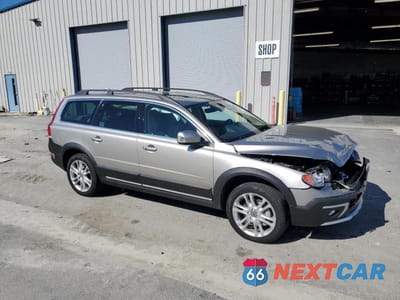 Czwarte zdjęcie samochodu z boku: 2016 VOLVO XC70 T5 PREMIER VIN:YV440MBK8G1269226 - miniatura
