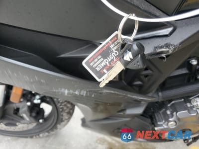 Zdjęcie 8 z 10 samochodu: 2025 SUZUKI GSX800 F VIN:JS1EM13B6S7100072 - miniatura