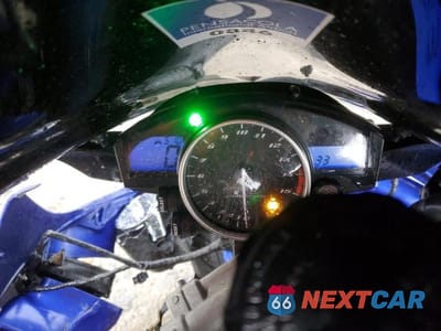 Zdjęcie 8 z 10 samochodu: 2006 YAMAHA YZFR1 VIN:JYARN15E36A000995 - miniatura