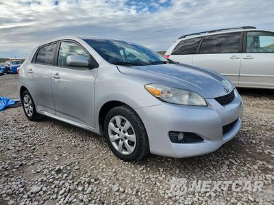 Czwarte zdjęcie samochodu z boku: 2012 TOYOTA COROLLA MATRIX S VIN:2T1KE4EE1CC049238 - miniatura
