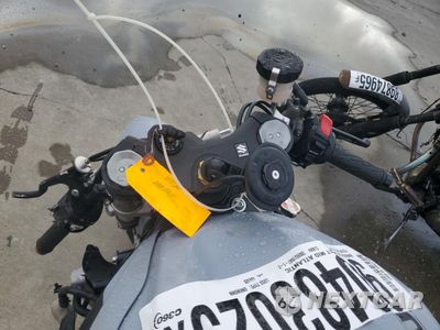 Zdjęcie 7 z 10 samochodu: 2022 SUZUKI GSX-R600 VIN:JS1GN7FAXN7100320 - miniatura