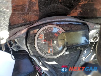 Zdjęcie 7 z 10 samochodu: 2011 SUZUKI GSX-R600 VIN:JS1GN7FAXB2103355 - miniatura