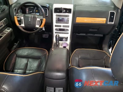 Zdjęcie 8 z 13 samochodu: 2010 LINCOLN MKX VIN:2LMDJ6JC7ABJ17598 - miniatura
