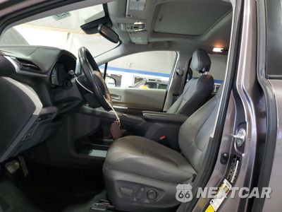 Zdjęcie 7 z 17 samochodu: 2021 TOYOTA SIENNA XLE VIN:5TDJRKEC5MS028288 - miniatura