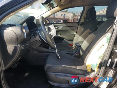 Zdjęcie 7 z 12 samochodu: 2021 KIA FORTE FE VIN:3KPF24AD3ME265912 - miniatura