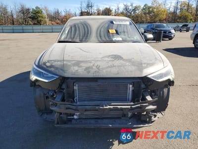 Piąte zdjęcie samochodu w środku: 2024 AUDI Q3 PREMIUM S LINE 45 VIN:WA1DECF39R1122654 - miniatura