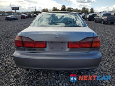 Zdjęcie 6 z 13 samochodu: 2000 HONDA ACCORD LX VIN:1HGCG1644YA021790 - miniatura
