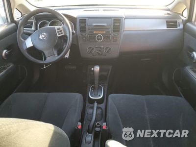 Zdjęcie 8 z 12 samochodu: 2010 NISSAN VERSA S VIN:3N1BC1CPXAL389977 - miniatura