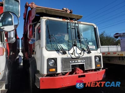 2005 MACK MR REFUSE TRUCK 1M2K189C45M028817 - główne zdjęcie licytacji z USA - miniatura