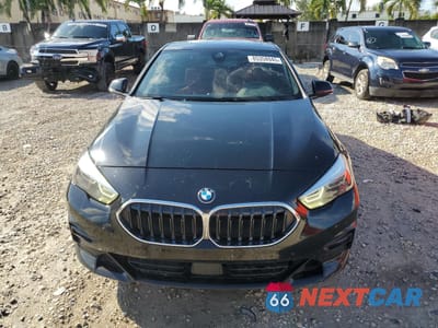 Piąte zdjęcie samochodu w środku: 2021 BMW 228I VIN:WBA53AK09M7H51692 - miniatura