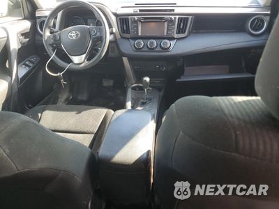 Zdjęcie 8 z 14 samochodu: 2017 TOYOTA RAV4 LE VIN:JTMBFREVXHJ706480 - miniatura