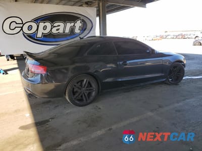 Trzecie zdjęcie samochodu z tyłu: 2010 AUDI S5 PREMIUM PLUS VIN:WAUCVAFR3AA003638 - miniatura