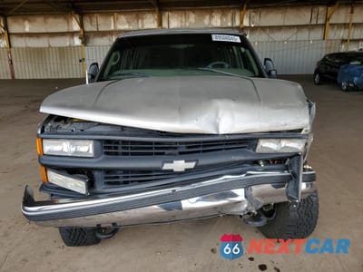 Piąte zdjęcie samochodu w środku: 1999 CHEVROLET TAHOE K1500 VIN:1GNEK13R9XJ457367 - miniatura