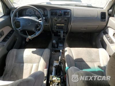 Zdjęcie 8 z 12 samochodu: 2002 TOYOTA 4RUNNER SR5 VIN:JT3HN86R029078158 - miniatura