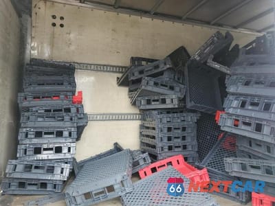Zdjęcie 11 z 13 samochodu: 2013 ISUZU NPR VIN:54DB4W1B8DS800213 - miniatura
