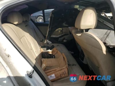 Zdjęcie 10 z 12 samochodu: 2019 BMW 330I VIN:3MW5R1J53K8B02779 - miniatura