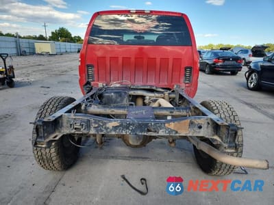 Zdjęcie 6 z 12 samochodu: 2002 CHEVROLET SILVERADO K1500 VIN:2GCEK19T021200032 - miniatura