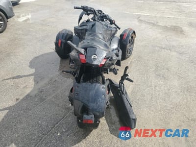 Czwarte zdjęcie samochodu z boku: 2016 CAN-AM SPYDER ROADSTER RS-S VIN:2BXNABC2XGV000090 - miniatura