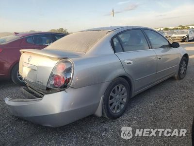 Trzecie zdjęcie samochodu z tyłu: 2005 NISSAN ALTIMA S VIN:1N4AL11D85C251251 - miniatura