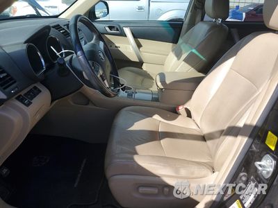 Zdjęcie 7 z 13 samochodu: 2011 TOYOTA HIGHLANDER BASE VIN:5TDBK3EH6BS066961 - miniatura