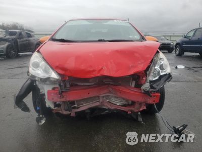 Piąte zdjęcie samochodu w środku: 2013 TOYOTA PRIUS C VIN:JTDKDTB36D1033994 - miniatura