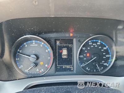 Zdjęcie 9 z 16 samochodu: 2017 TOYOTA RAV4 XLE VIN:JTMWFREV5HD101170 - miniatura