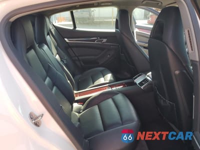 Zdjęcie 10 z 14 samochodu: 2011 PORSCHE PANAMERA 2 VIN:WP0AA2A73BL013562 - miniatura