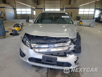 Piąte zdjęcie samochodu w środku: 2010 FORD FUSION SE VIN:3FAHP0HA8AR400343 - miniatura