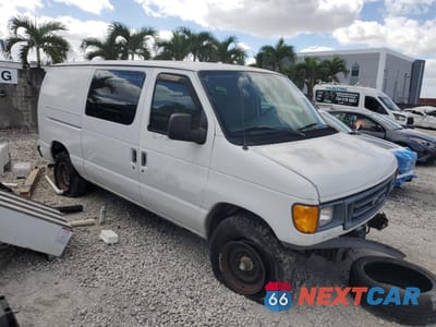 Czwarte zdjęcie samochodu z boku: 2003 FORD ECONOLINE E250 VAN VIN:1FTNE24W83HA96421 - miniatura