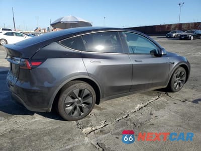 Trzecie zdjęcie samochodu z tyłu: 2025 TESLA MODEL Y VIN:7SAYGDEE9SF263959 - miniatura