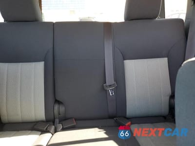 Zdjęcie 10 z 13 samochodu: 2010 JEEP LIBERTY SPORT VIN:1J4PN2GK3AW142449 - miniatura