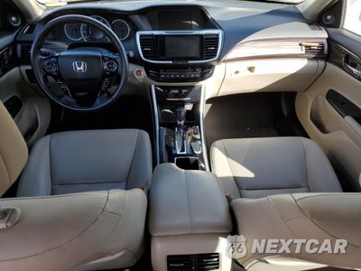 Zdjęcie 8 z 12 samochodu: 2016 HONDA ACCORD TOURING VIN:1HGCR3F97GA015143 - miniatura