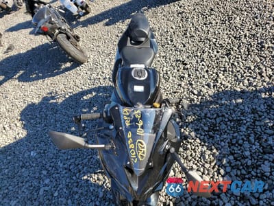 Piąte zdjęcie samochodu w środku: 2025 KAWASAKI ZX400 P VIN:ML5ZXCP1XSDA42638 - miniatura