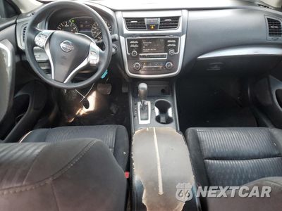 Zdjęcie 8 z 14 samochodu: 2016 NISSAN ALTIMA 2.5 VIN:1N4AL3AP0GN308586 - miniatura