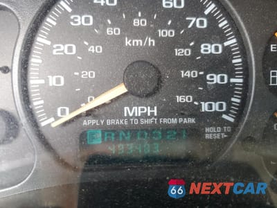 Zdjęcie 9 z 14 samochodu: 2002 CHEVROLET SUBURBAN C1500 VIN:1GNEC16Z72J175777 - miniatura