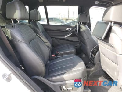 Zdjęcie 11 z 12 samochodu: 2019 BMW X7 XDRIVE50I VIN:5UXCX4C55KLB39499 - miniatura