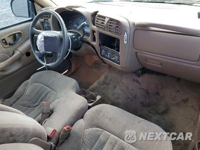 Zdjęcie 8 z 15 samochodu: 1998 CHEVROLET S TRUCK S10 VIN:1GCCS1446WK252696 - miniatura