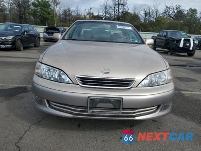 Piąte zdjęcie samochodu w środku: 2001 LEXUS ES 300 VIN:JT8BF28G210332476 - miniatura
