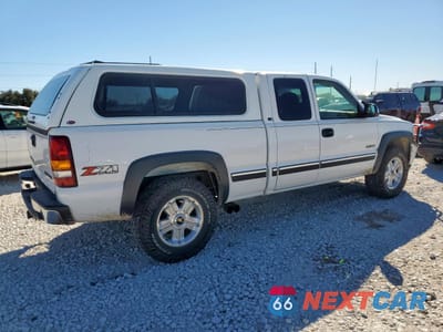 Trzecie zdjęcie samochodu z tyłu: 2002 CHEVROLET SILVERADO K1500 VIN:2GCEK19T521201905 - miniatura