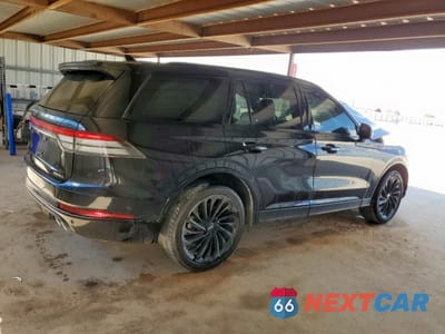 Trzecie zdjęcie samochodu z tyłu: 2023 LINCOLN AVIATOR RESERVE VIN:5LM5J7XC3PGL02050 - miniatura