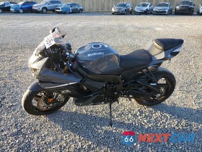 Trzecie zdjęcie samochodu z tyłu: 2025 SUZUKI GSX-R750 VIN:JS1GR7MA3S7101988 - miniatura