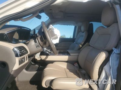 Zdjęcie 7 z 14 samochodu: 2023 LINCOLN NAVIGATOR L RESERVE VIN:5LMJJ3LG3PEL01234 - miniatura