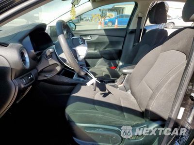 Zdjęcie 7 z 16 samochodu: 2019 KIA FORTE FE VIN:3KPF24AD3KE127106 - miniatura